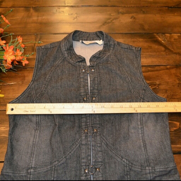 Stone Washed Studded Denim Vest Size 4 - Picture 4 of 4